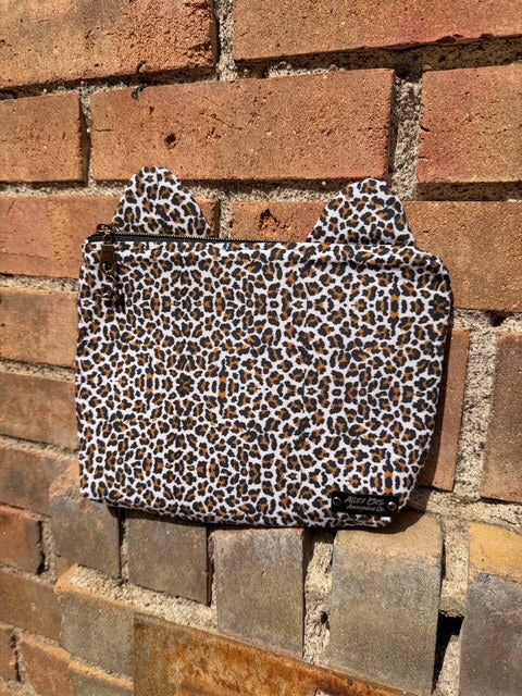 Cheetah Zipper Bag