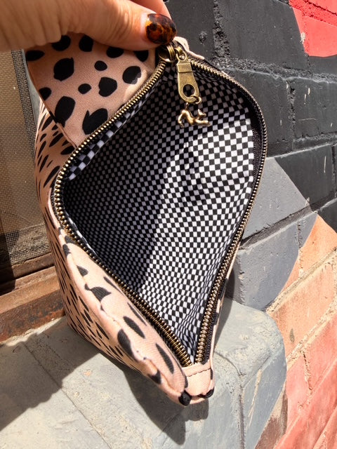 Alley Spot Zipper Bag