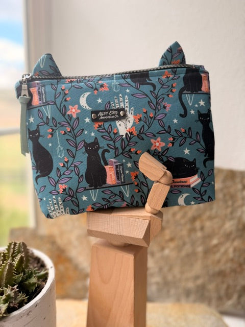 Bookish Cats Zipper Bag